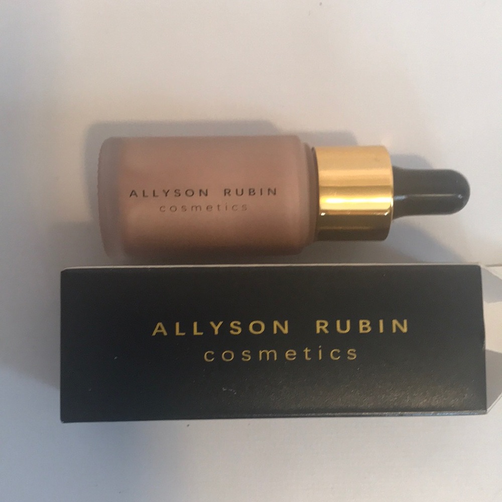 Allyson Rubin cosmetics liquid highlighter